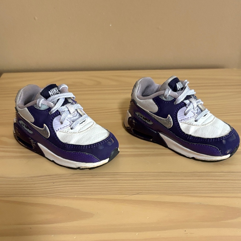 Nike Air Max Kids Sneakers in Purple and White